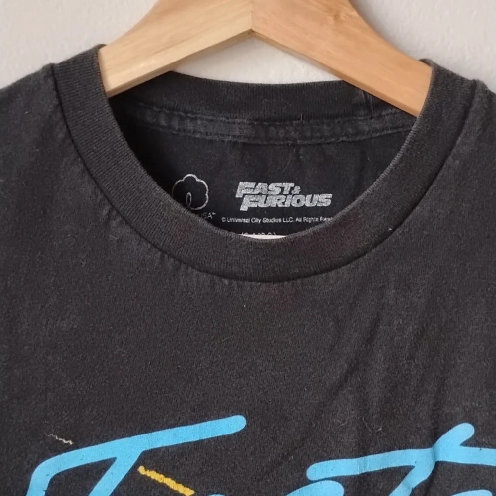 🌺💙 Set of 2 Graphic T-Shirts with Car Designs